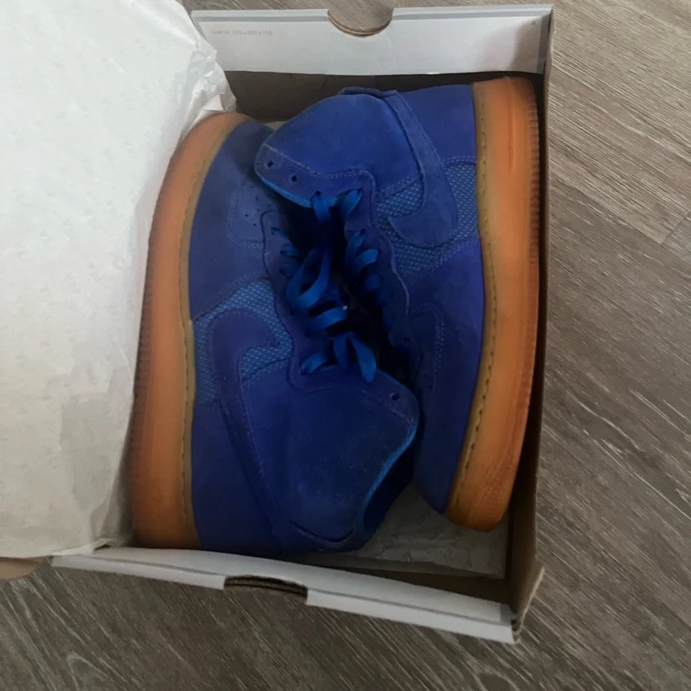 Air force - Picture 2 of 4